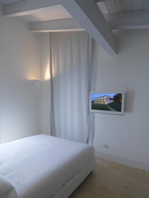 C-Rooms Cremella Luaran gambar