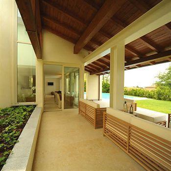 C-Rooms Cremella Luaran gambar