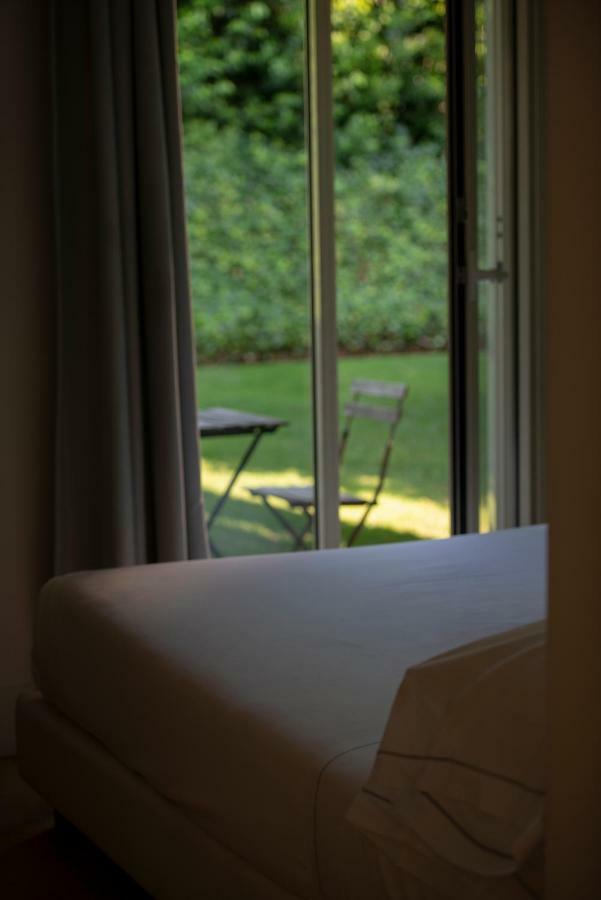 C-Rooms Cremella Luaran gambar